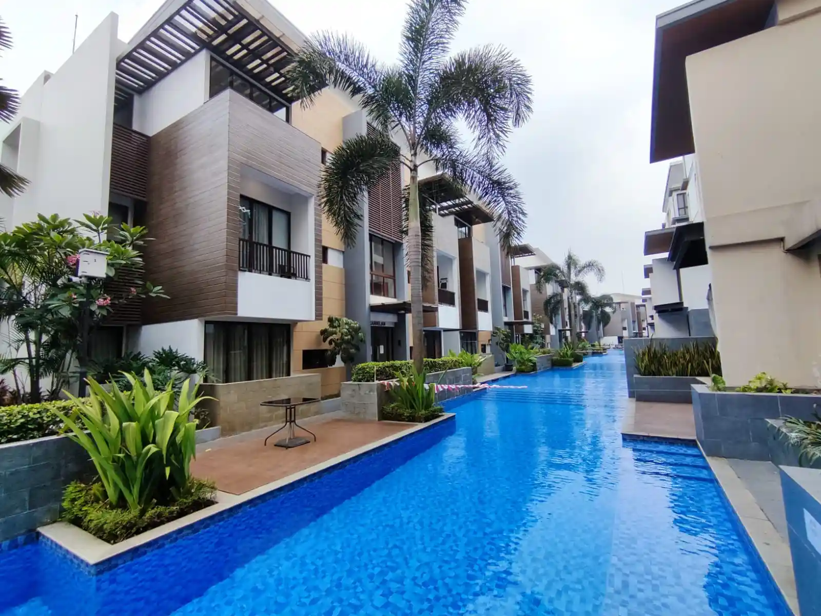 🔥 RUGI BESAR! Loft 2 Lantai BSD – Langsung Pool View, Fully Furnished, Siap Huni! galeri gambar