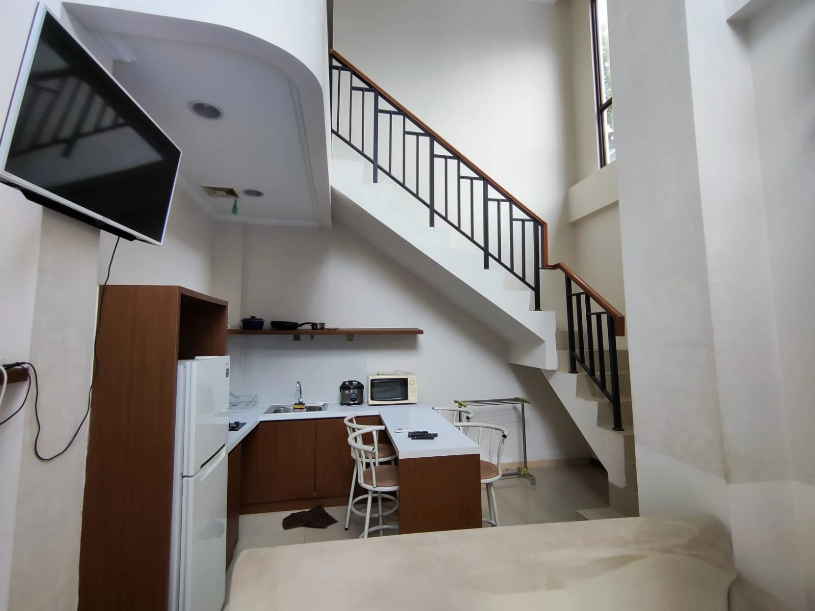 🔥 RUGI BESAR! Loft 2 Lantai BSD – Langsung Pool View, Fully Furnished, Siap Huni! galeri gambar