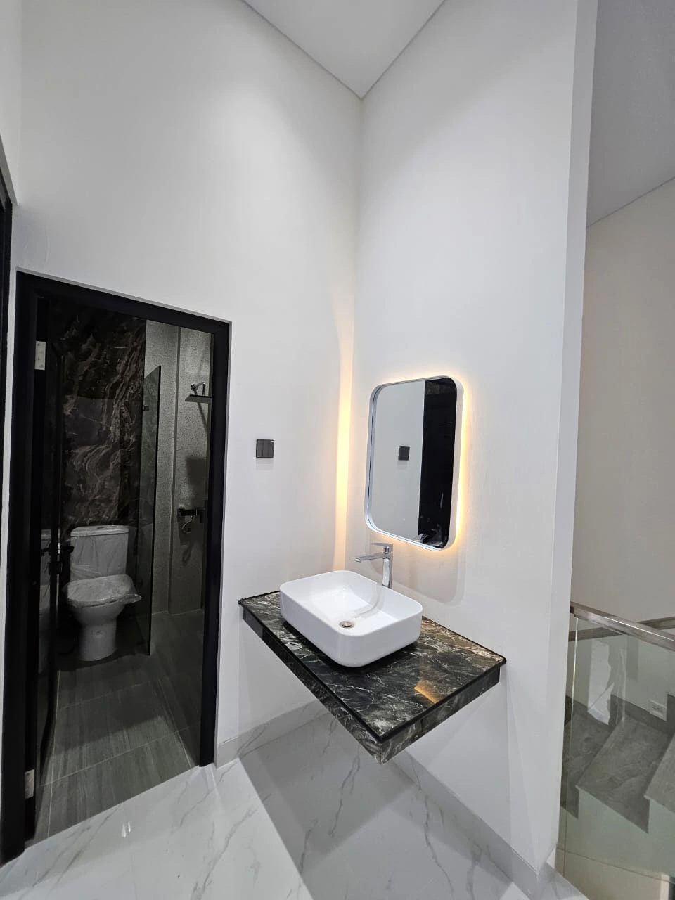 Dijual Rumah Baru Renovasi Sutera Jelita Alam Sutera – 2 Lantai, 5+1 KT, SHM galeri gambar